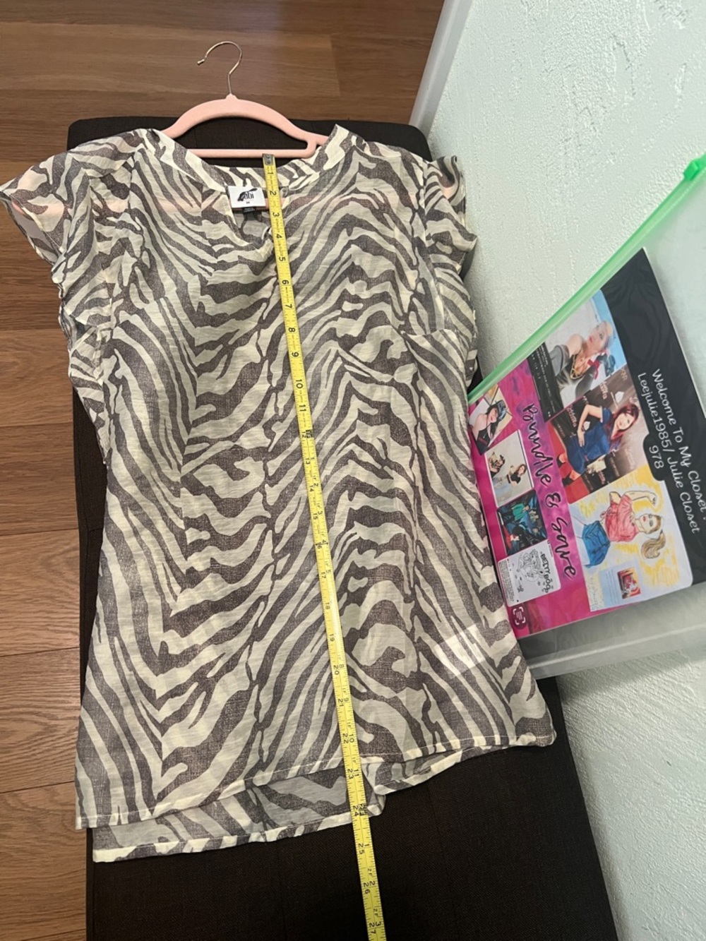 #1767**CAbi Ivory and Brown Zebra-Print V-Neck Blouse - Picture 4 of 12